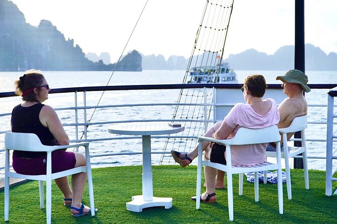 1 Day Halong Cruise Tour with Transfer and early return to Hanoi - Kayaking or a bamboo boat ride