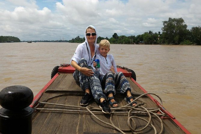 1-Day Mekong Delta Deluxe Tour: My Tho & Ben Tre (Max 10) - Fruit, folk music, and a full Vietnamese lunch