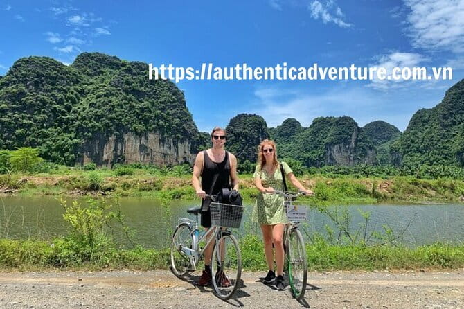 10-Day Vietnam Discovery from North to South | Best Packages - Fansipan uses a cable car to reach Vietnam’s highest peak