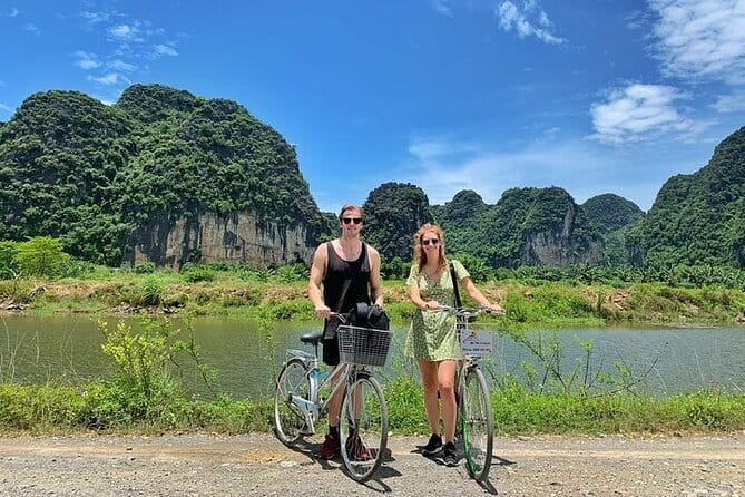 13-Day Vietnam Itinerary | Discover the Best of Vietnam | Top 1 - Hai Van Pass and the imperial sights of Hue
