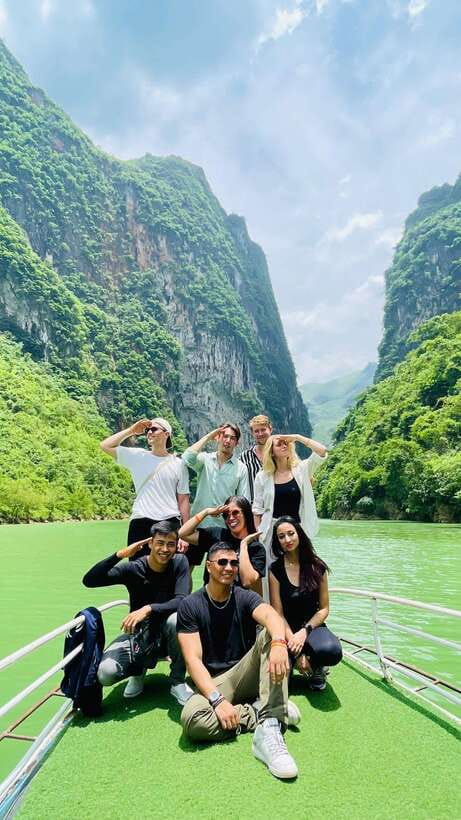 2-day Motorbike Ha Giang Loop Luxury Tour With Easy Rider - The Nho Que River boat ride
