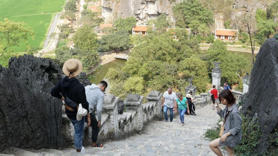 2 Day Ninh Binh: Hoa Lu/Bai Dinh- Trang An/Tam Coc- Mua Cave - A bungalow night gives the trip breathing room