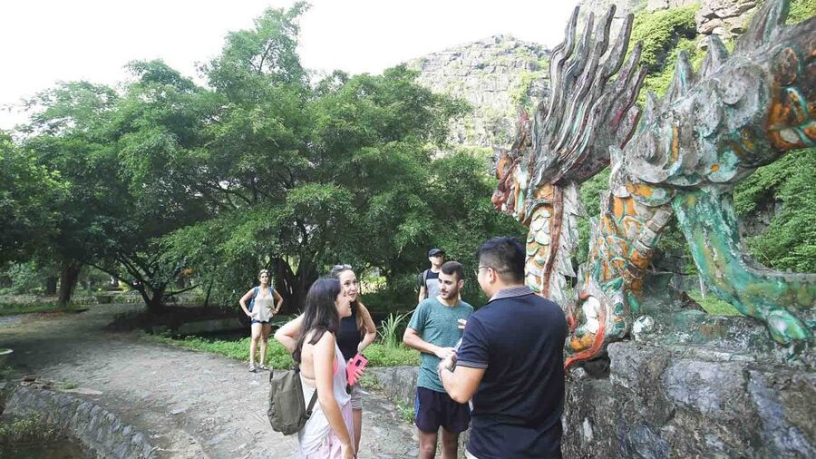 2 Day Ninh Binh: Hoa Lu/Bai Dinh- Trang An/Tam Coc- Mua Cave - Tuyet Tinh Coc adds a quieter mountain stop
