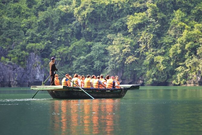 2 Days 1 Night Overnight on Cruise in Halong Bay - The cooking class and the evening at sea
