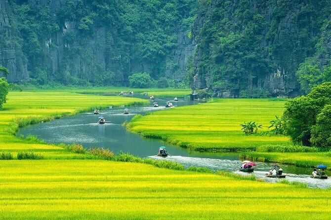 2-Days Sapa Tour with Fansipan Cable Car Trekking Three Village - Fansipan by cable car, from 2,800 meters upward