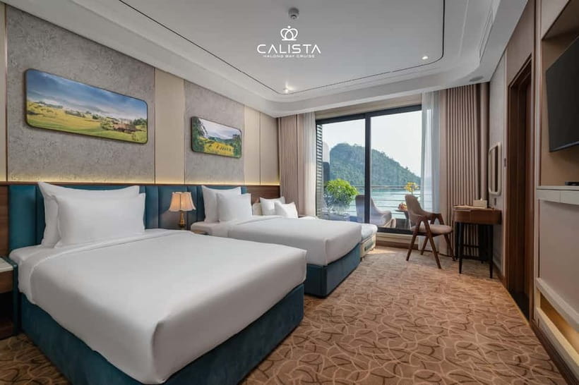 2D1N Halong Bay 6-Star Cruise: Fine Dining, Cave & Kayaking - Sunset, cooking, and dinner onboard