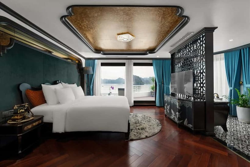 2D1N Halong Bay 6-Star Cruise: Fine Dining, Cave & Kayaking - Food, cabins, and onboard comfort