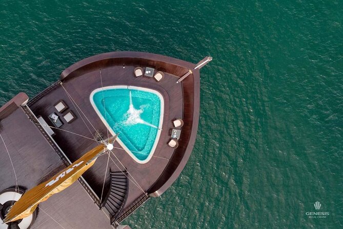 2Days-1Night Halong Bay Luxury Genesis Regal Cruises - The road from Hanoi and the first hours aboard