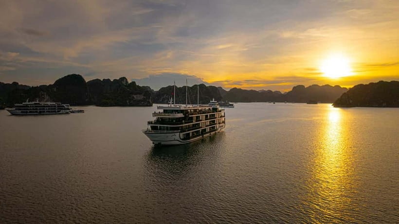 3-Day Lan Ha Bay & Viet Hai 5★ Cruise + Free Hanoi Pickup - Day two: Viet Hai Village by bicycle