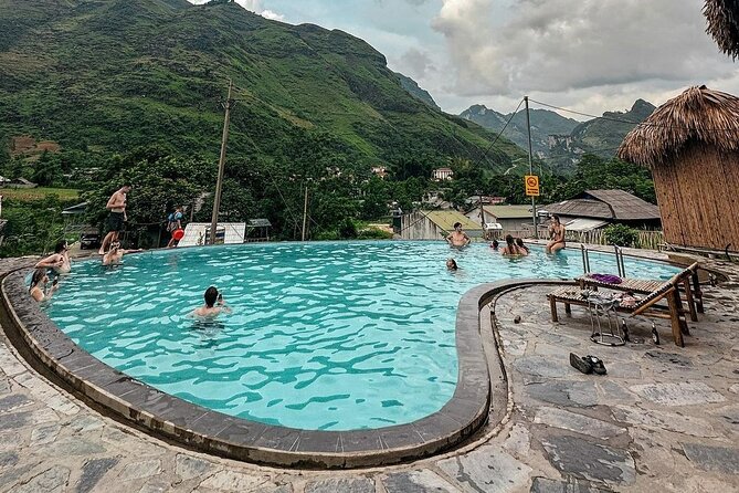 3 Days 2 Nights Ha Giang Loop Adventure - Majestic Tour Vietnam - Nho Que River by small boat