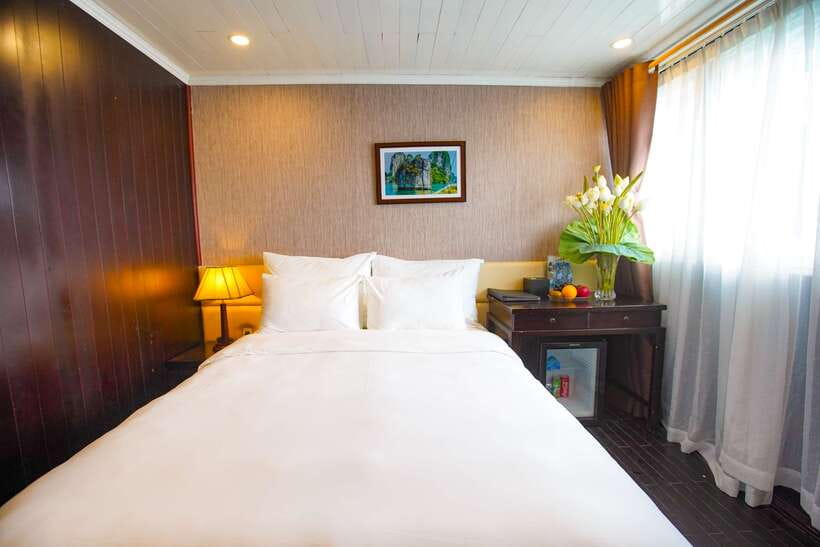 4-star Halong Paloma Cruise 2D1N Trip - Pearl farming, free time, and the cooking class