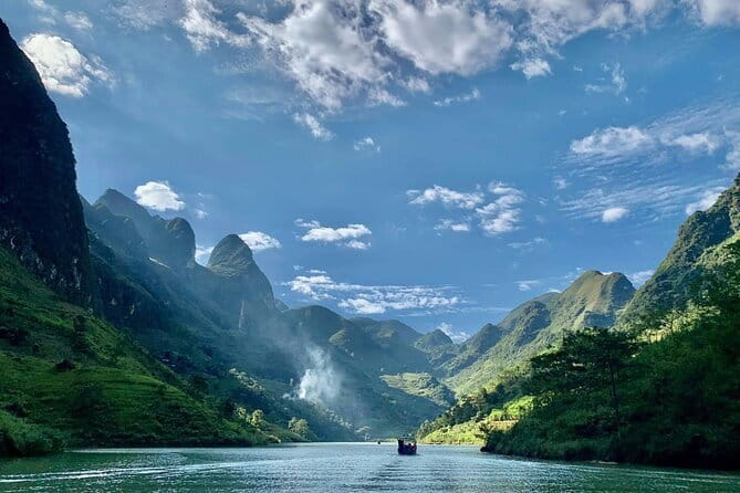 5 Days 4 Nights Ha Giang Cao Bang Ban Gioc - Free Drom 1N before - Day 1: Bac Sum Pass, Quan Ba, and Tham Ma Pass
