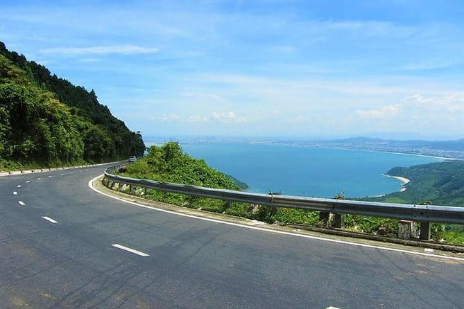 6-Day Central Vietnam Itinerary: Stunning Highlights for 2026-27 - How the Small Group and Staff Support Affect the Trip