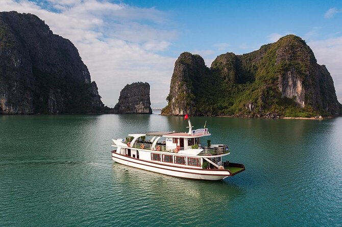 6 Hour Cruise in Hanoi - Walking through Surprise Cave