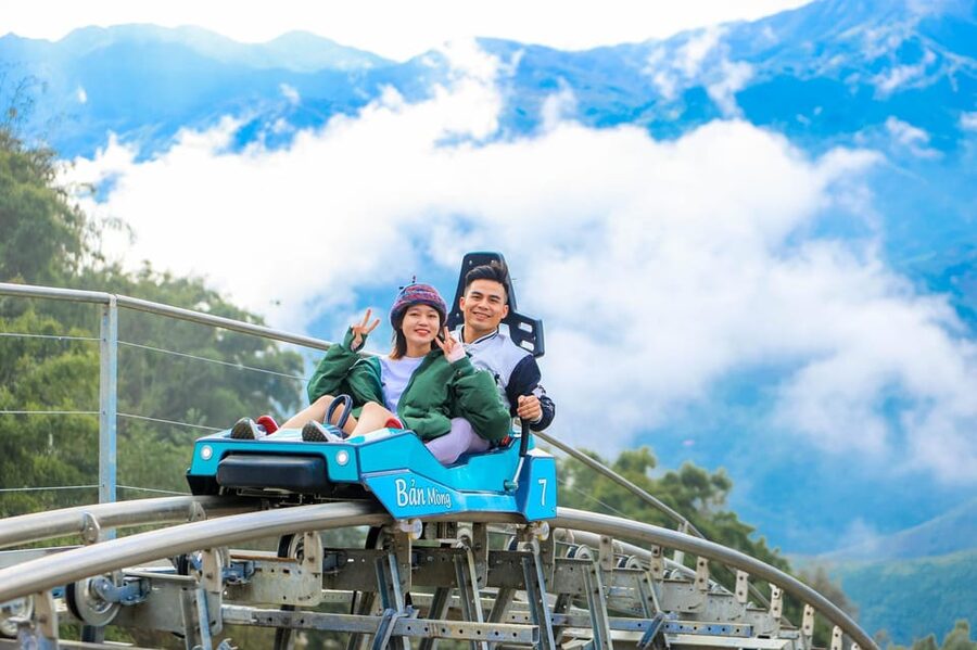 Alpine Coaster Ban Mong Experience in Sapa - Vietnam - The uphill section and the first mountain views