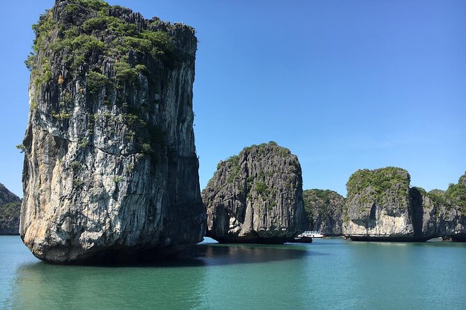 Amazing day - Boat trip discover real Ha Long Bay and Lan Ha Bay - Kayaking through Dark and Bright Cave
