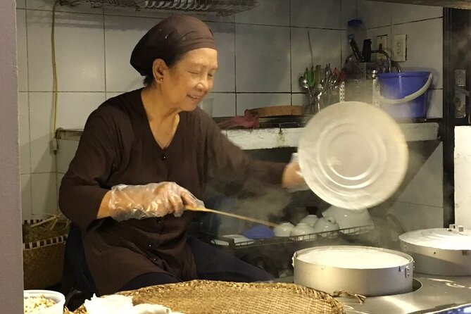 Authentic taste of Hanoi, food tour with a local foodie - Choosing the daytime or evening departure