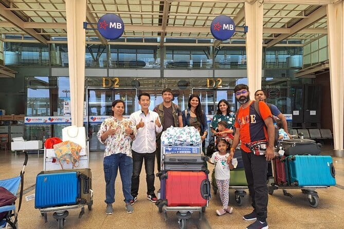 Ba Na hills to Hoi An 1 way by private car or vice versa - The value of $24 for up to three people