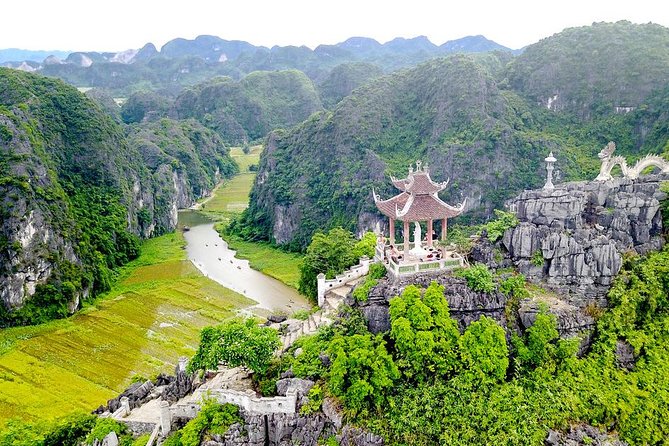 Bai Dinh- Mua Cave and Trang An boat trip - Trang An: the day’s most memorable ride