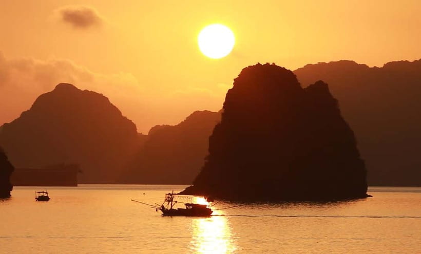 Bai Tu Long Bay 2 Days 1 Night With Renea Cruise - Boarding the boat and settling into your cabin
