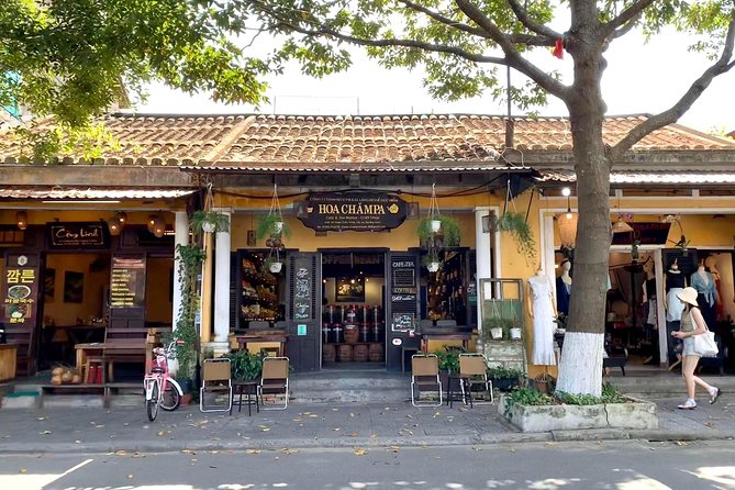 Basket Boat Tour, Hoi An city, boat trip and lantern release - The guide can make or break the pace