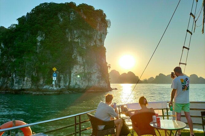 Best Price Halong Bay Full-Day Trip,Cave,Titop,Kayak By Transfer - Sung Sot Cave, Halong Bay’s grand indoor stop