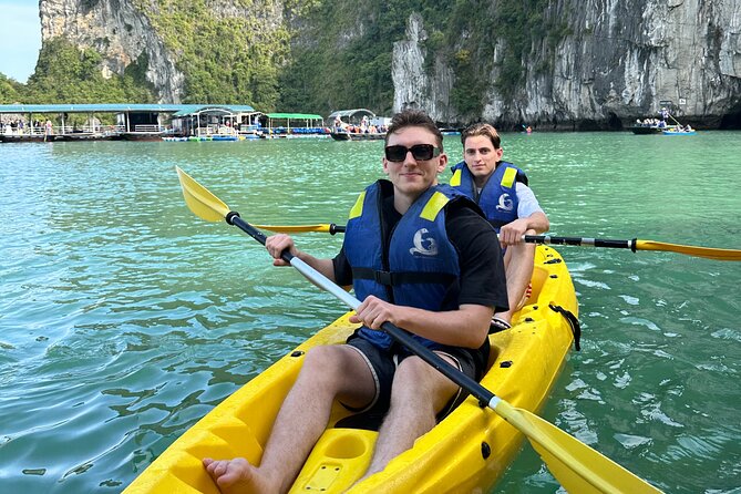 Best seller Halong bay 6 hours cruise - Lunch with the islands in view