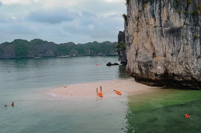 Bus Cat Ba island to Ha Noi - Airport drop-off costs extra