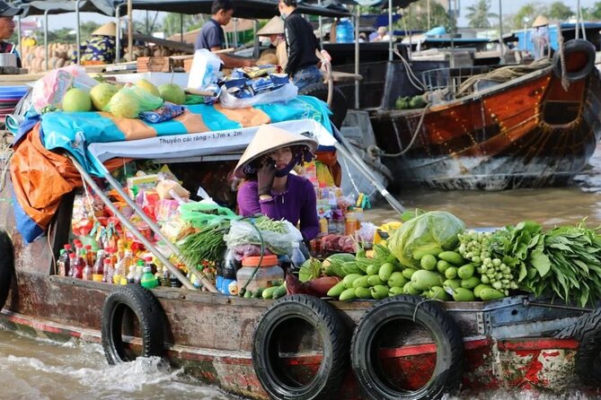 Cai Rang Floating Market Tour -Amazing Can Tho - Who will get the most from this outing