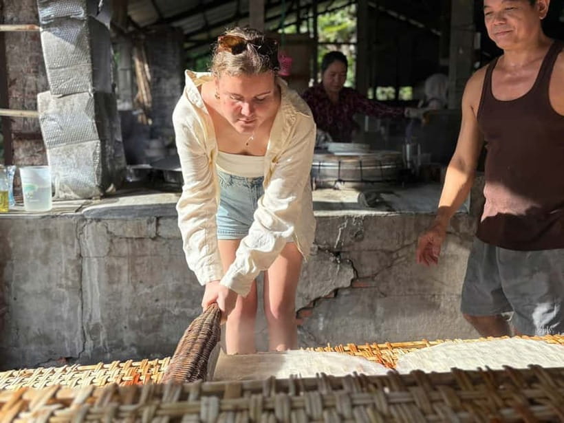 Can Tho: Floating Market, Cacao & Canals with French Guide - A walk through rural Can Tho