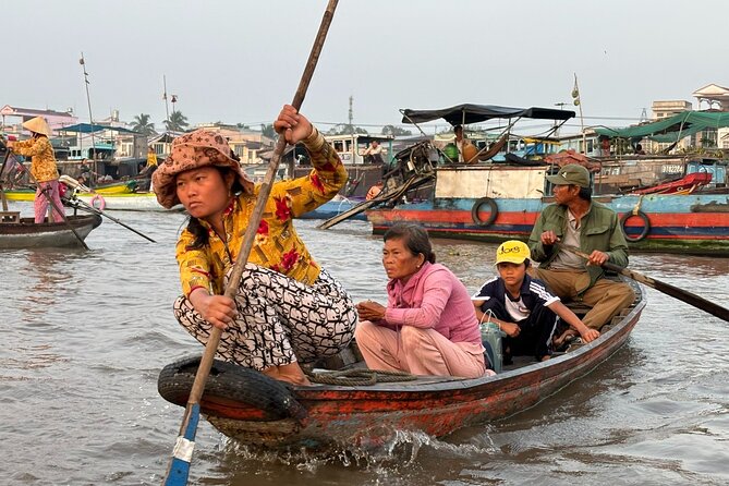 Can Tho: Floating Market, Canals, Nature Reserve & Forest - The road to Lung Ngoc Hoang Nature Reserve