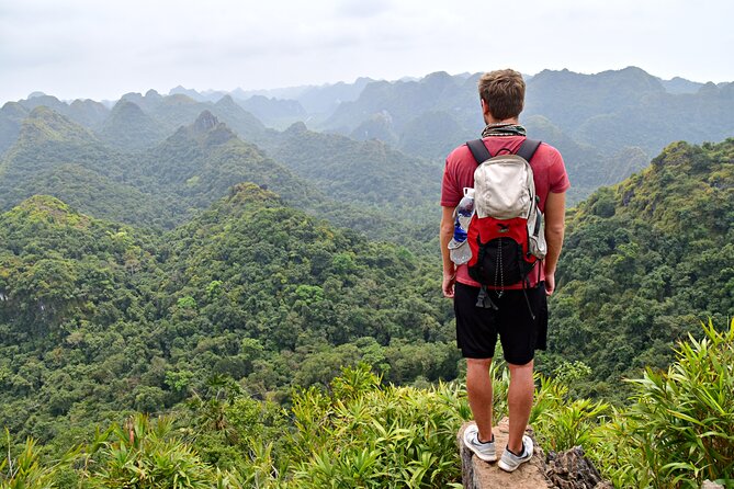 Cat Ba Cruise 2 Days 1 Night - Day one: ten hours among Cat Ba’s limestone islands