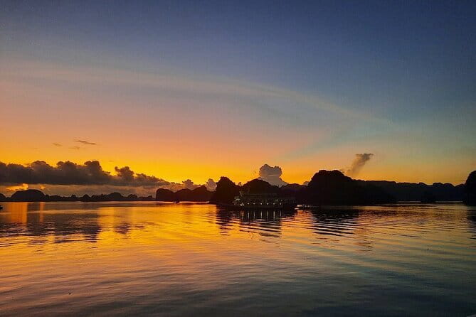 Cat Ba: Sunset & Bioluminescent Kayaking on Lan Ha Bay - Who will enjoy this trip most