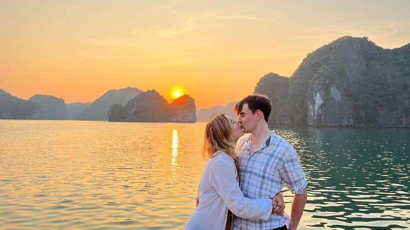 Cat Ba: Sunset on Lan Ha Bay with Sunset Party - Key points at a glance