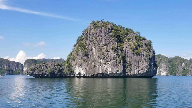 Cat Ba: Sunset on Lan Ha Bay with Sunset Party - Kayaking for 45 minutes