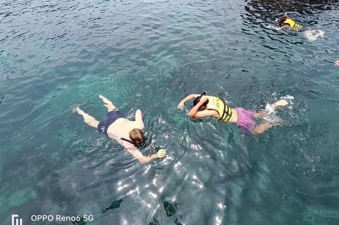 Cham Island: Snorkeling Tour - Seafood lunch at Cham Jungle Restaurant