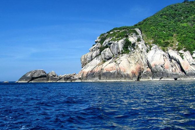Cham Island Tour Snorkeling -Sunbathing - Nice Beach - Speedboat - Beach time, sun, and a local seafood lunch