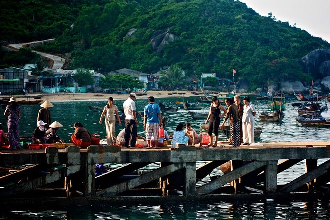 Cham Island Tour Snorkeling -Sunbathing - Nice Beach - Speedboat - Who should choose this Cham Island trip?