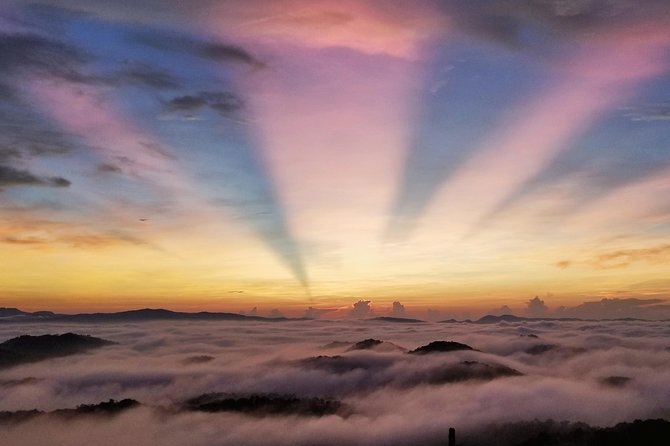 Cloud Chasing packaged hike - Sunrise, Nature and Wellness - Key points at a glance