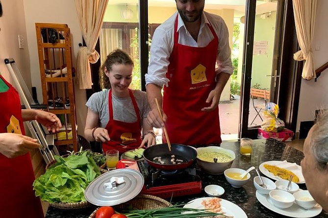 Cooking with Jolie in Hoi An - Hoi An sights before the kitchen