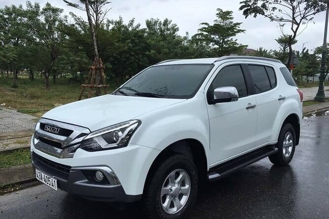 Da Nang Airport Transfer to Da Nang Hotel by Private Car - The roughly 30-minute ride to your hotel