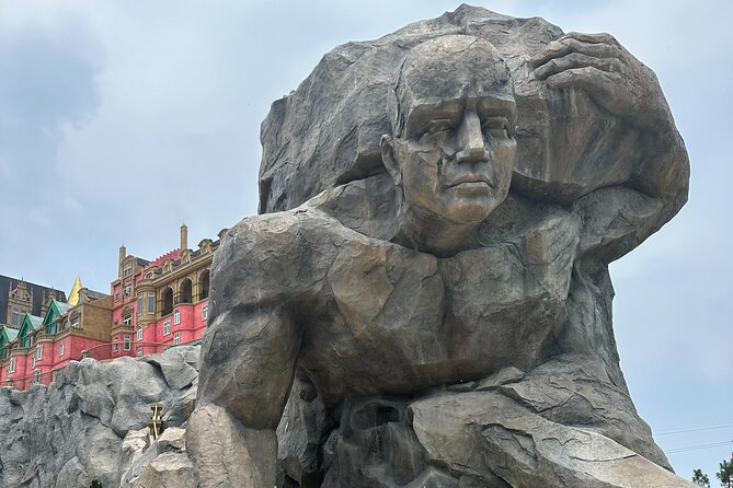 DA NANG Ba Na Hills, Golden Bridge & Cable Cars PRIVATE TOUR - Weather, crowds, and the best time to go