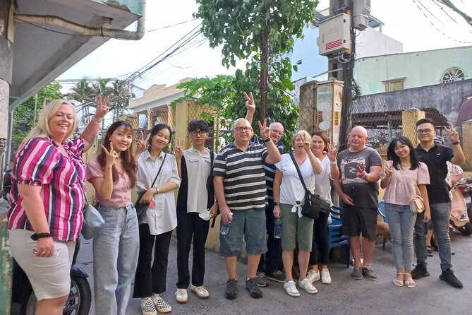 Da Nang By Night: Seafood dinner, night market and cruise trip - Is $39 good value?