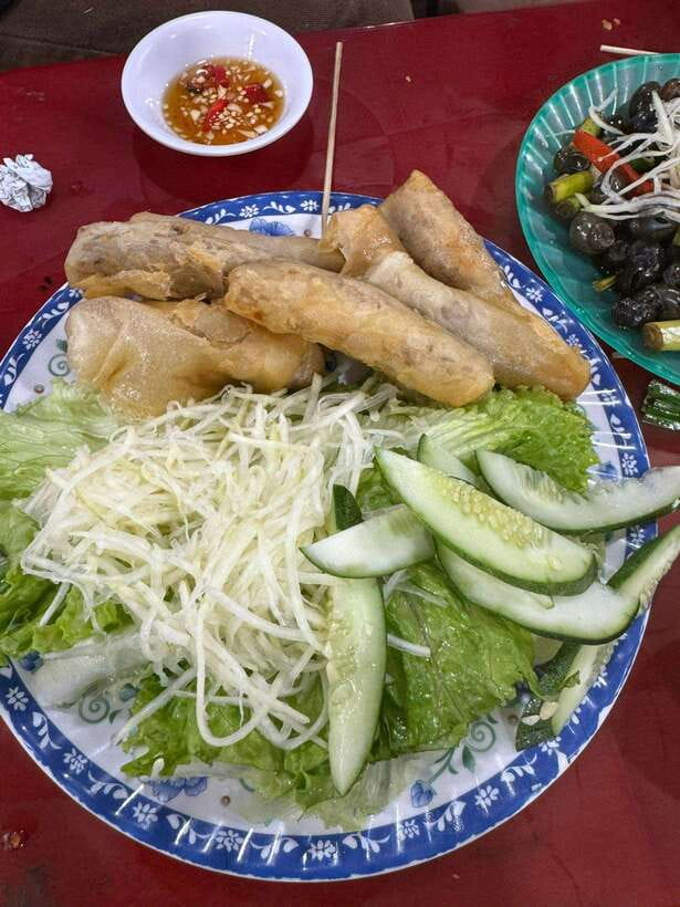 Da Nang City Street Food Private Tour With Local Students - Adding Dragon Bridge and a Da Nang market