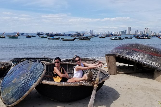 Da Nang Discovery With Cool Locals - Da Nang by scooter, from pagodas to market stalls