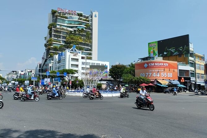 Da Nang Food Tour Motorbike & Sightseeing By Ao Dai Lady Rider - What you may eat, and how much food to expect