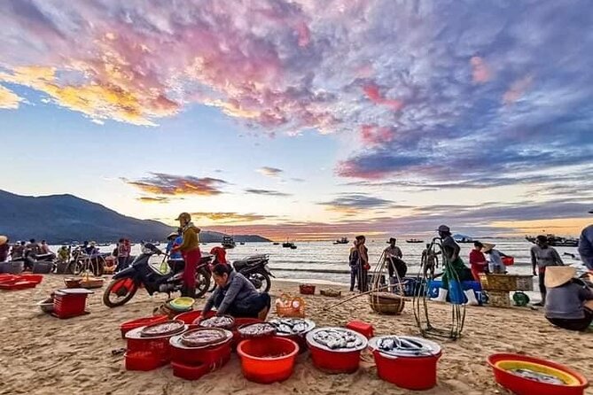 Da Nang Fully Local Experience with Friendly Females Riders - Why a motorbike is the right way to see Da Nang