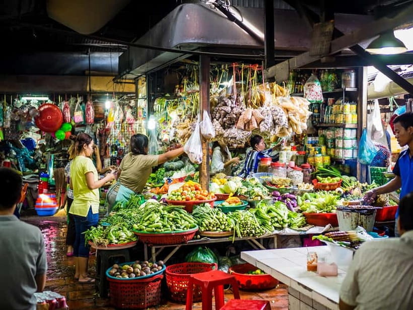 Da Nang/Hoi An: Market Tour, Basket Boat Ride, Cooking Class - Who should book this experience?
