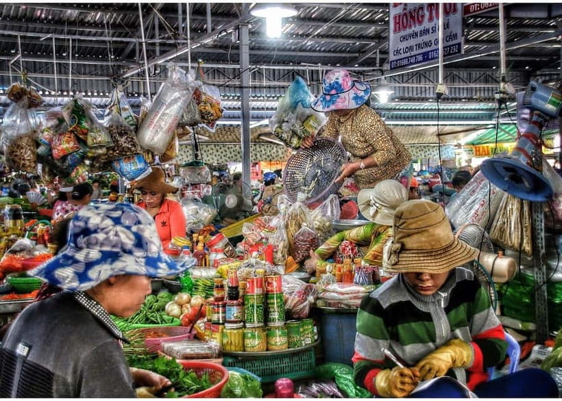 Da Nang/Hoi An: Market Tour, Basket Boat Ride, Cooking Class - Eating what you made