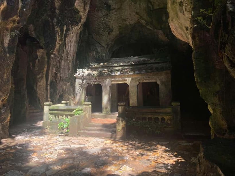 Da Nang/Hoian: Marble Mountain, Am Phu Cave, Monkey Mountain - Am Phu Cave and the Buddhist idea of karma
